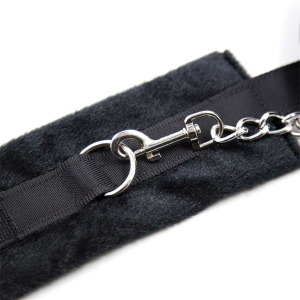 Handcuffs with Velcro with Long Fur Black - immagine 6
